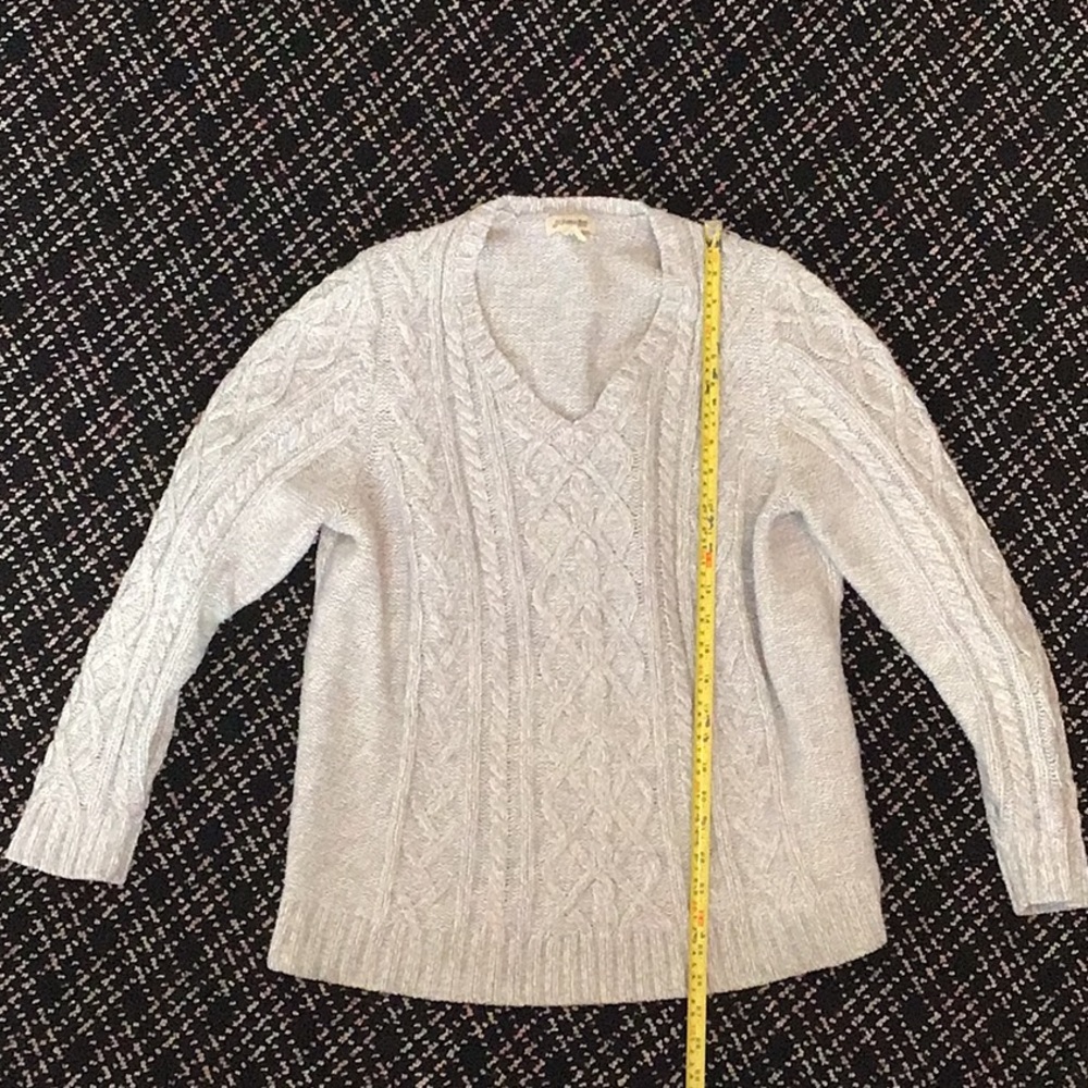 St. John’s bay grey chunky cable vneck sweater